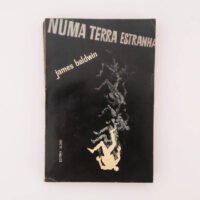 Numa terra estranha